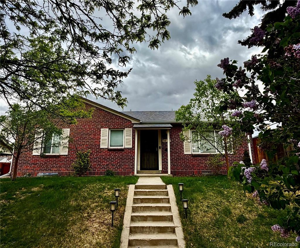 Photo of 1420 Rosemary Street, Denver, CO 80220 (MLS # 5576228)