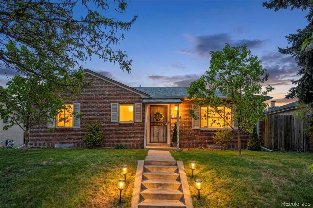 Photo of 1420 Rosemary Street, Denver, CO 80220 (MLS # 5576228)