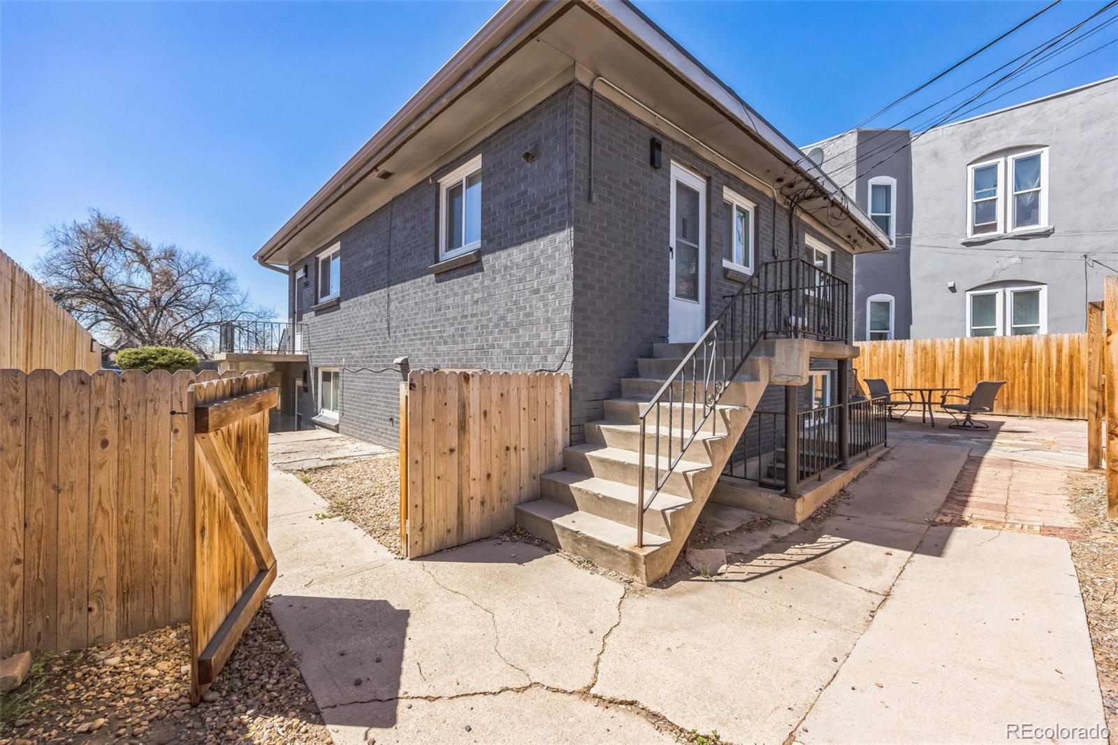 2551 W Caithness Place