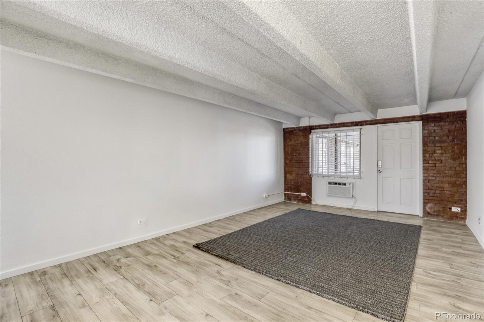 1180 Yosemite Street 210