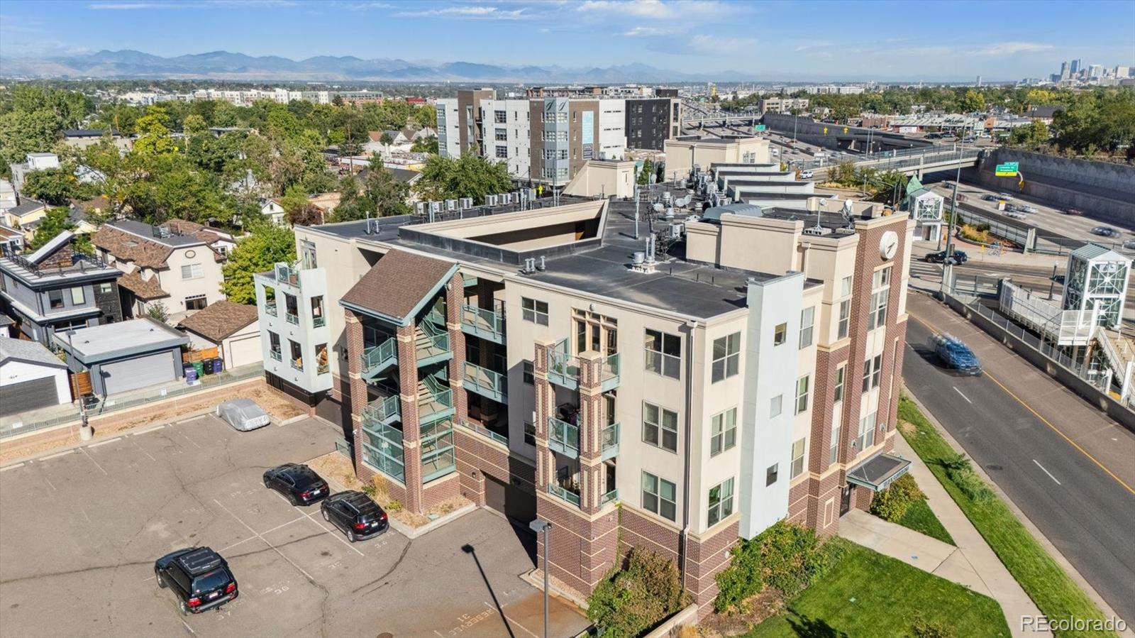 1313 S Clarkson Street 202