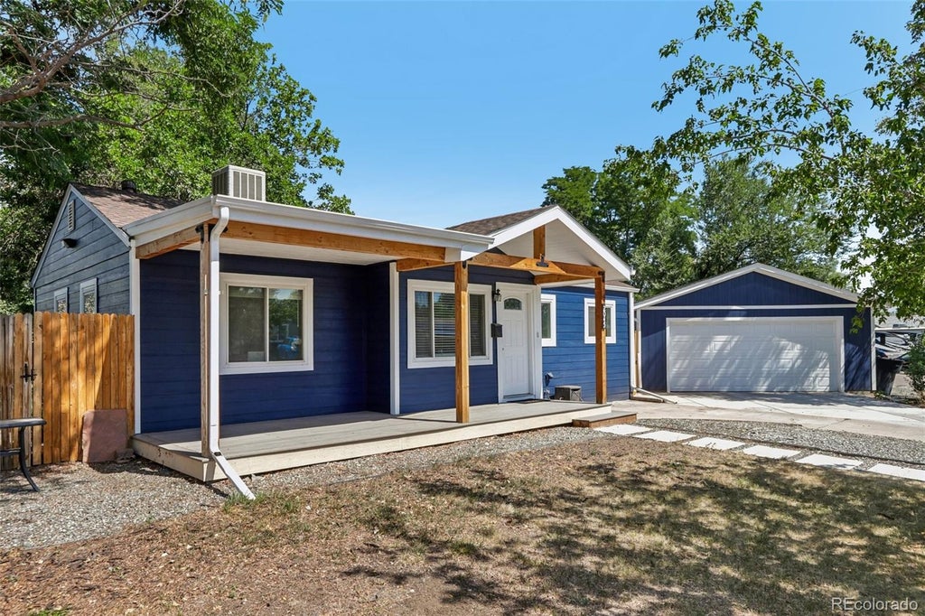 Photo of 2045 S Hooker Circle, Denver, CO 80219 (MLS # 9979964)