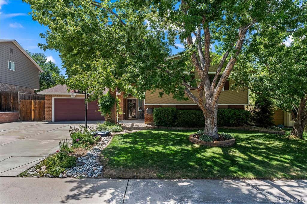 Photo of 7273 S Yarrow Way, Littleton, CO 80128 (MLS # 7785553)