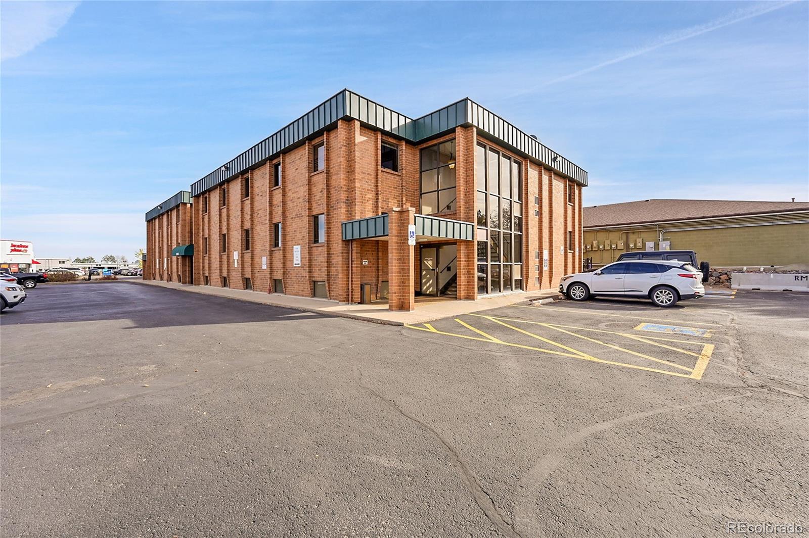 6635 S Dayton Street 120