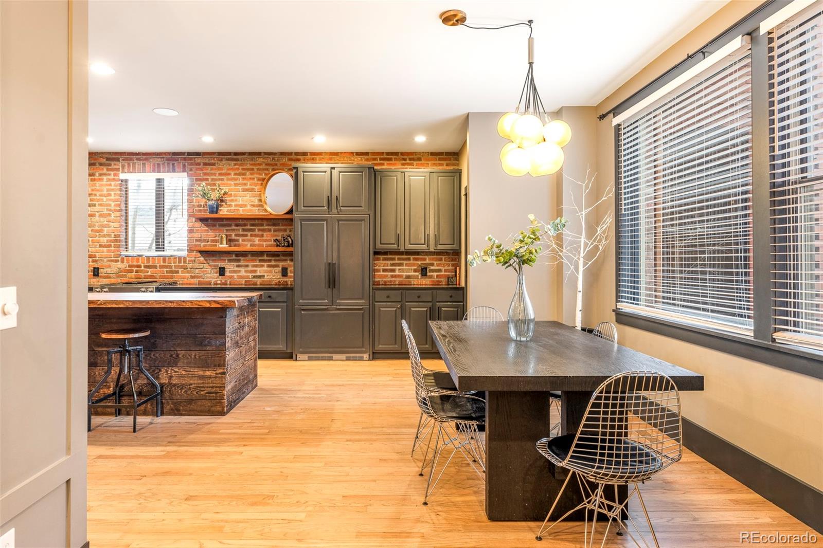 943 N Clarkson Street