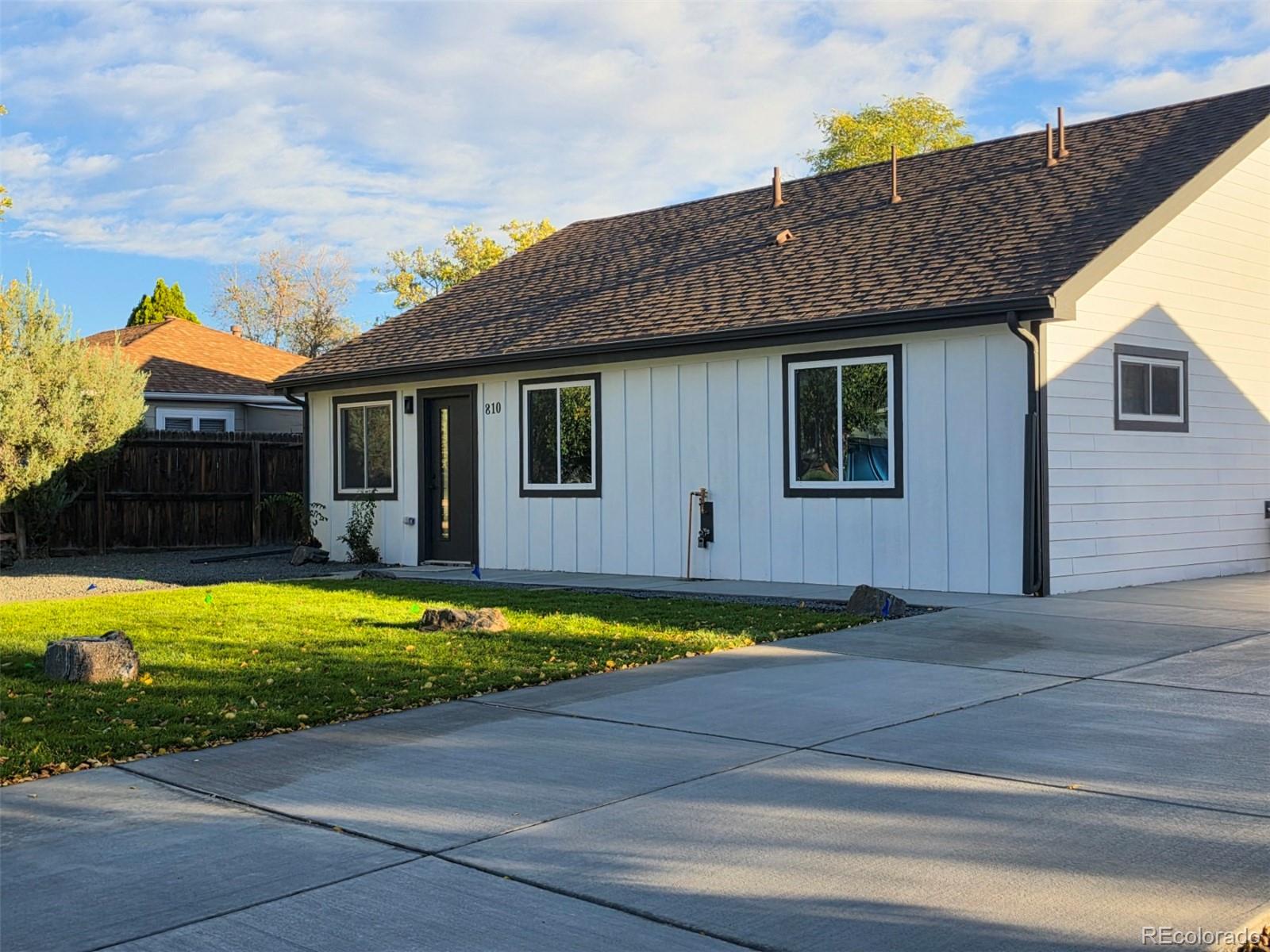 810 Uvalda Street