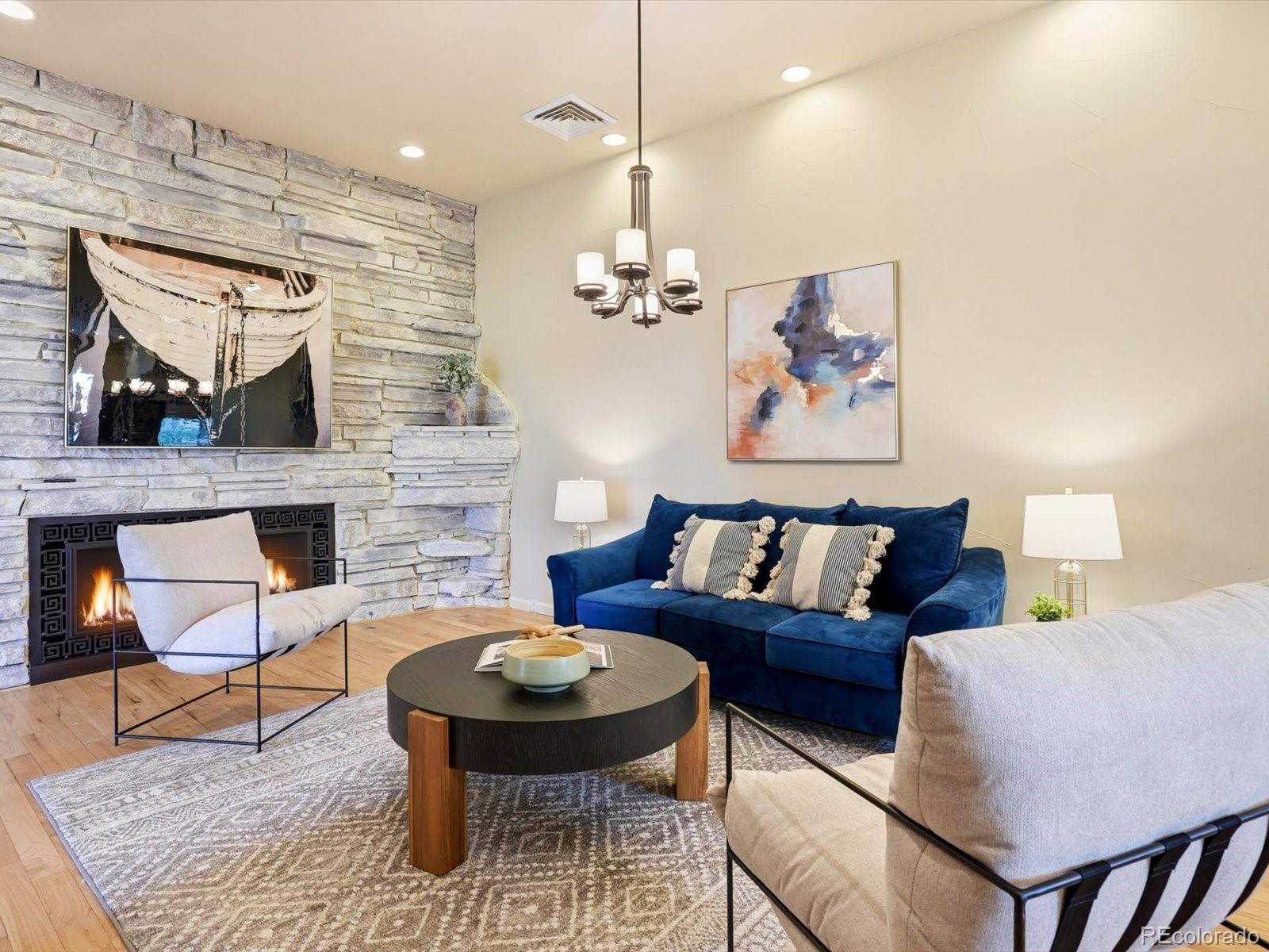 3864 S Quince Street