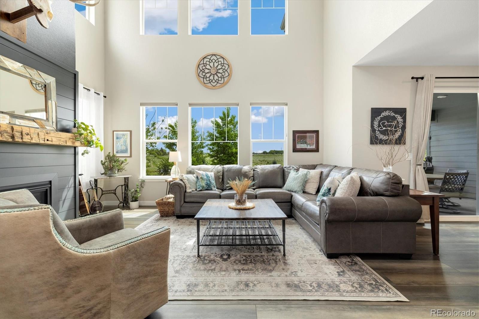 800 Meadowlark Drive