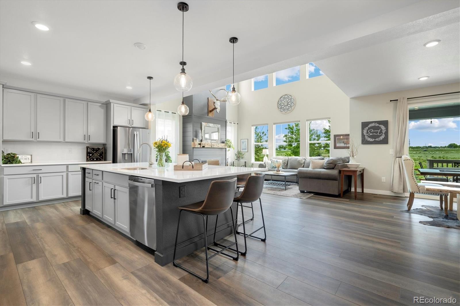 800 Meadowlark Drive