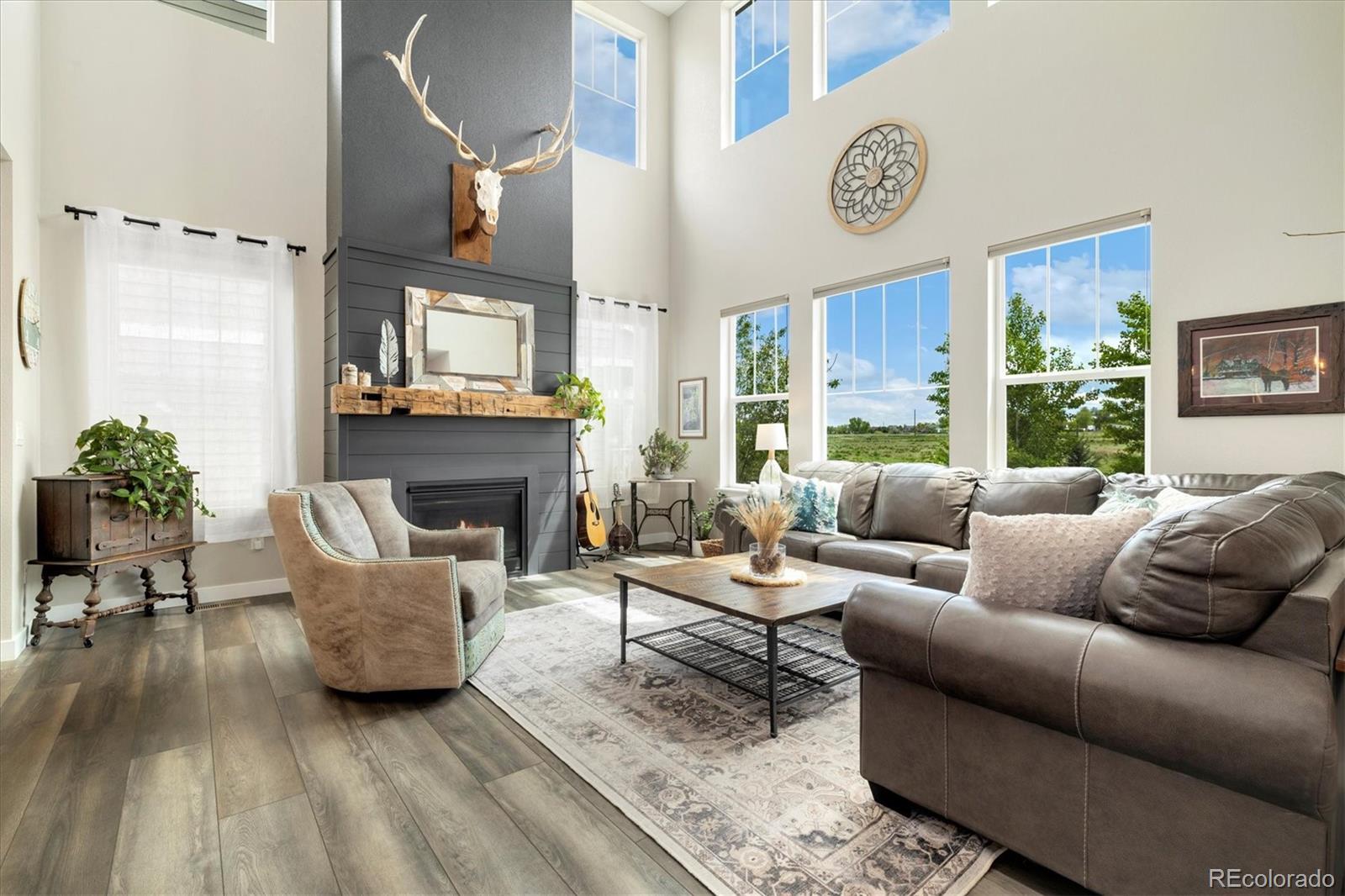 800 Meadowlark Drive