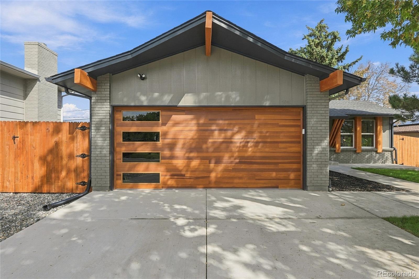 5041 W 71st Place