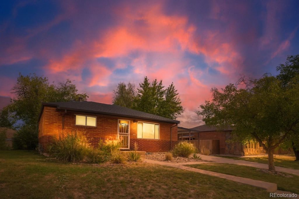 Photo of 1470 S Winona Way, Denver, CO 80219 (MLS # 9872992)
