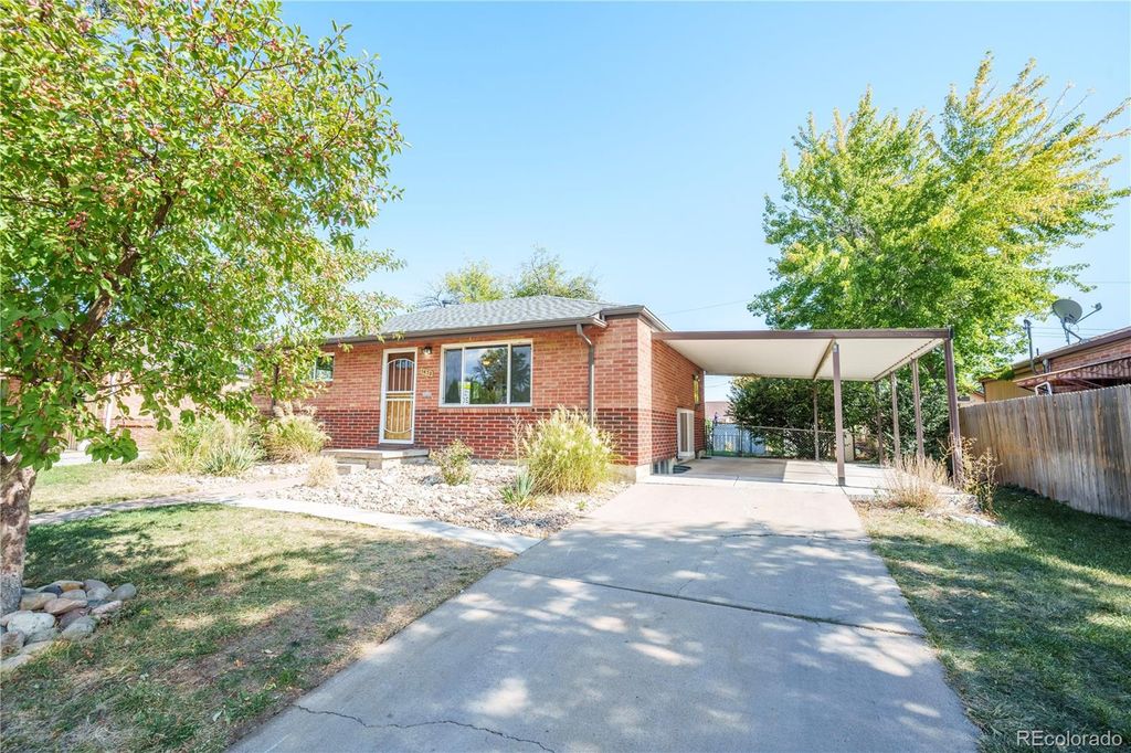 Photo of 1470 S Winona Way, Denver, CO 80219 (MLS # 9872992)