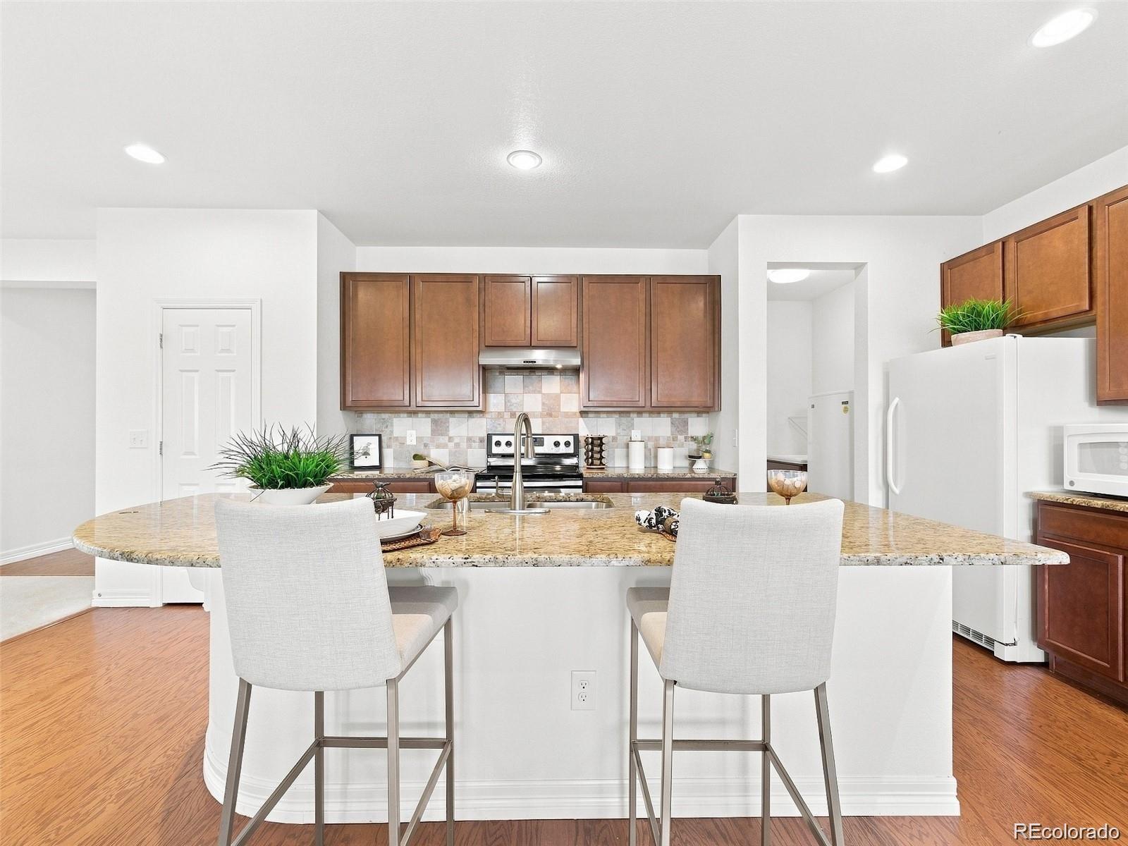 16599 Prospect Lane