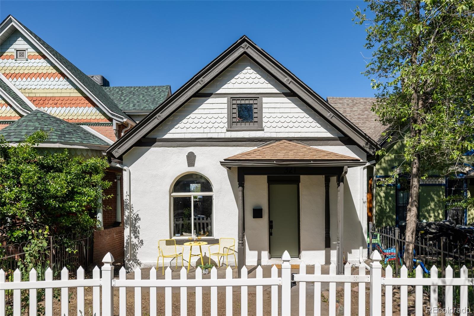 321 Fox Street