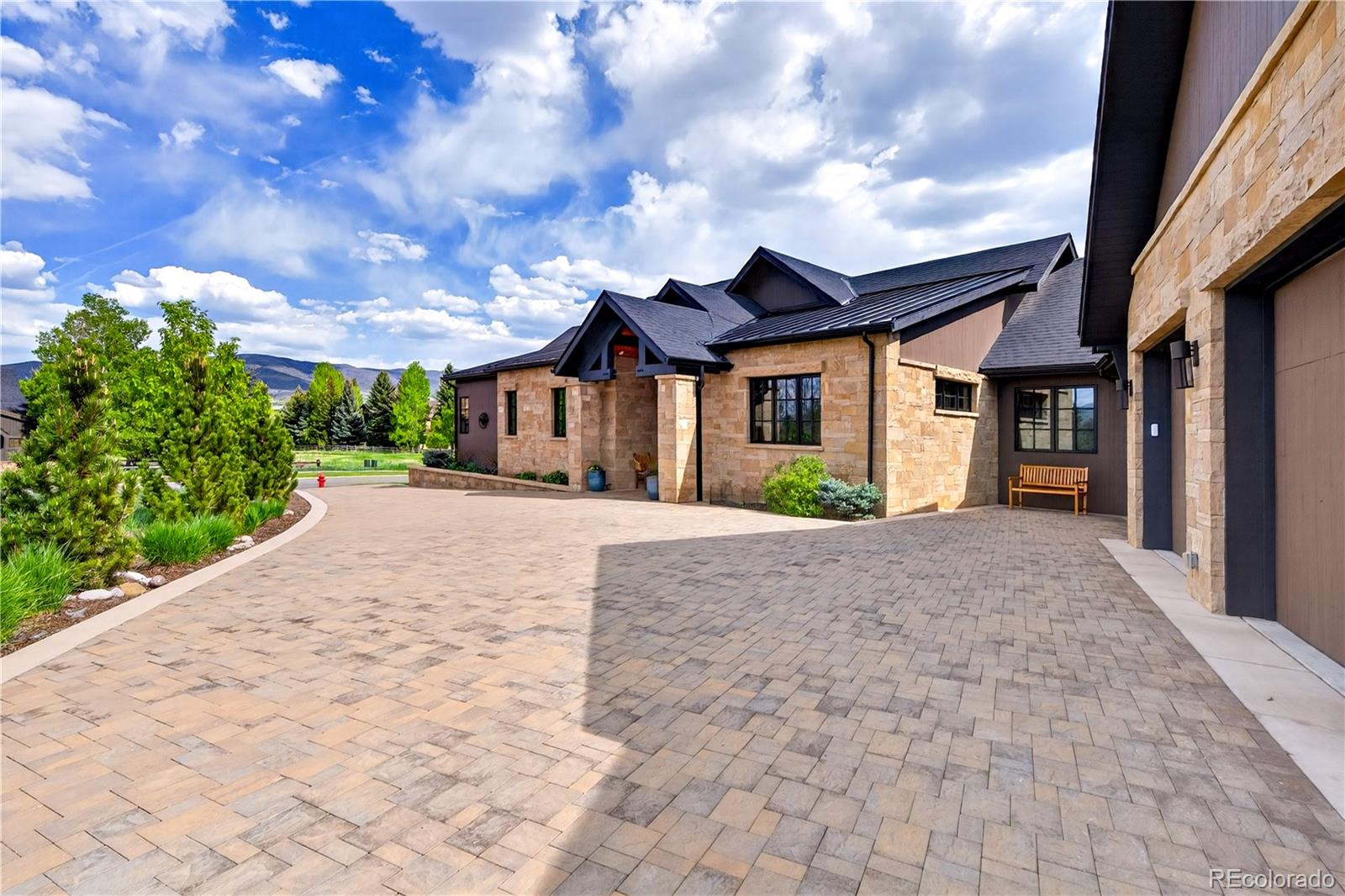 633 Perry Ridge