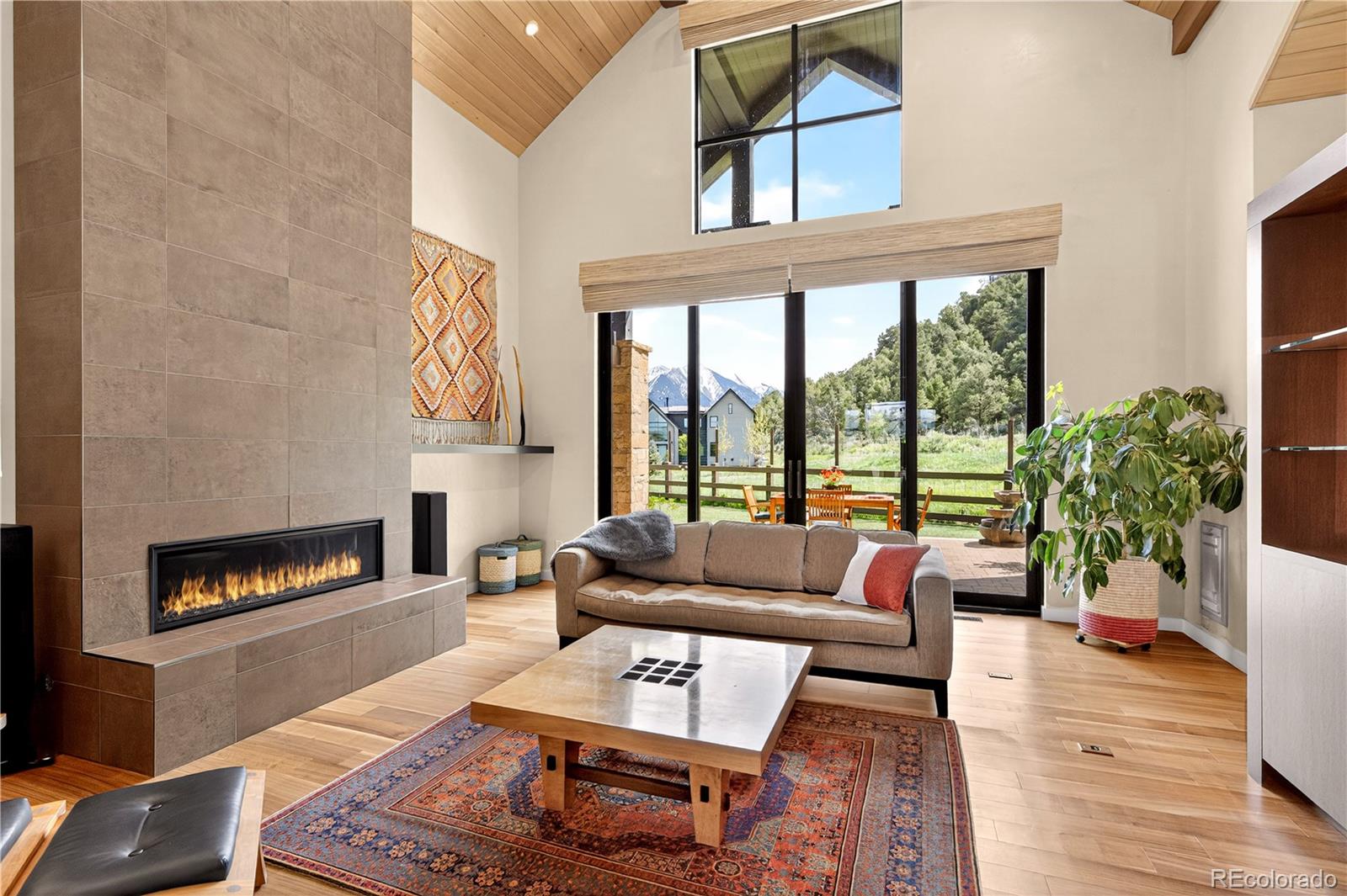 633 Perry Ridge