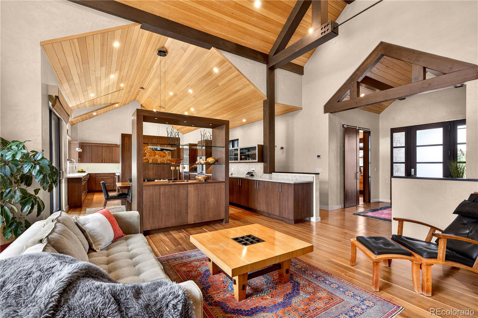 633 Perry Ridge