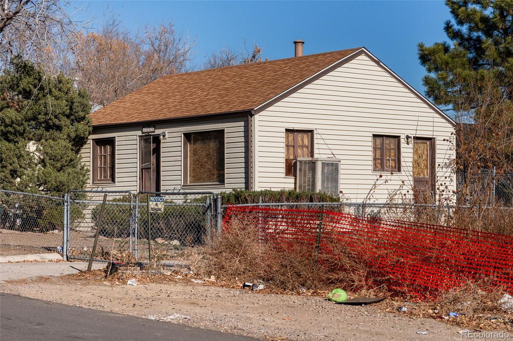 Photo of 1250 Benton Street, Lakewood, CO 80214 (MLS # 4939220)