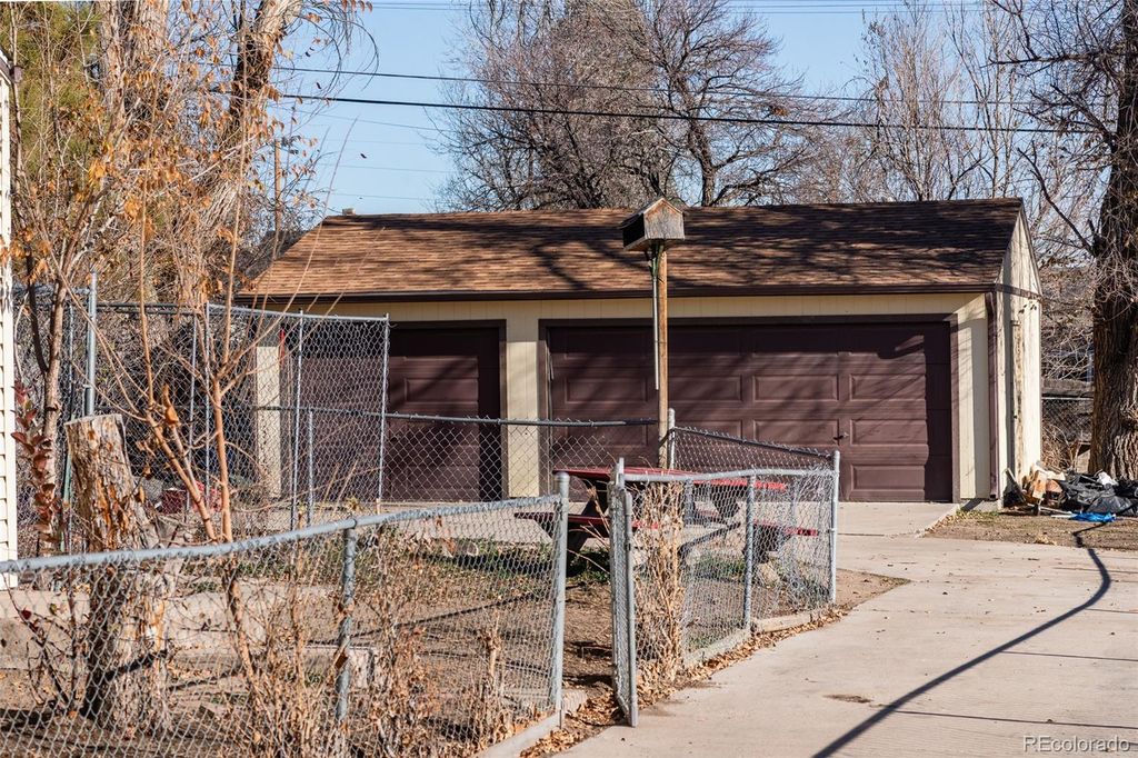 Photo of 1250 Benton Street, Lakewood, CO 80214 (MLS # 4939220)