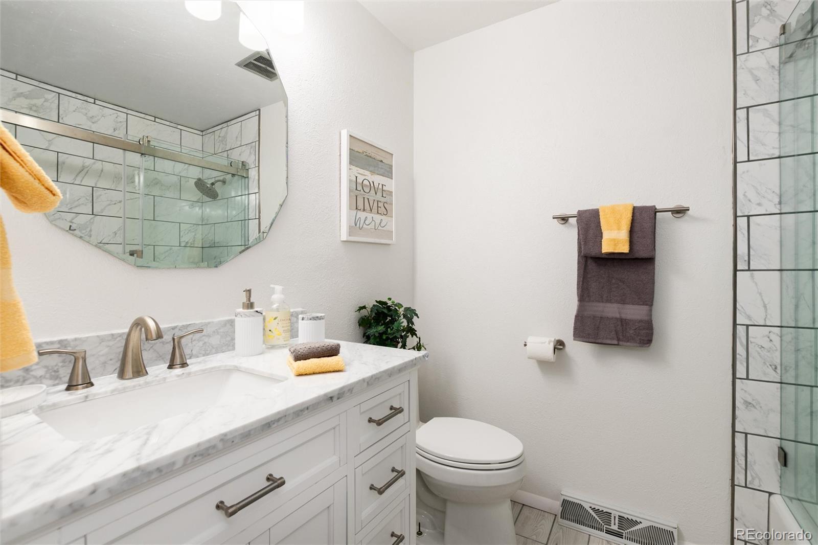 1622 S Beech Street, Lakewood, CO, 80228 4 1622 S Beech Street