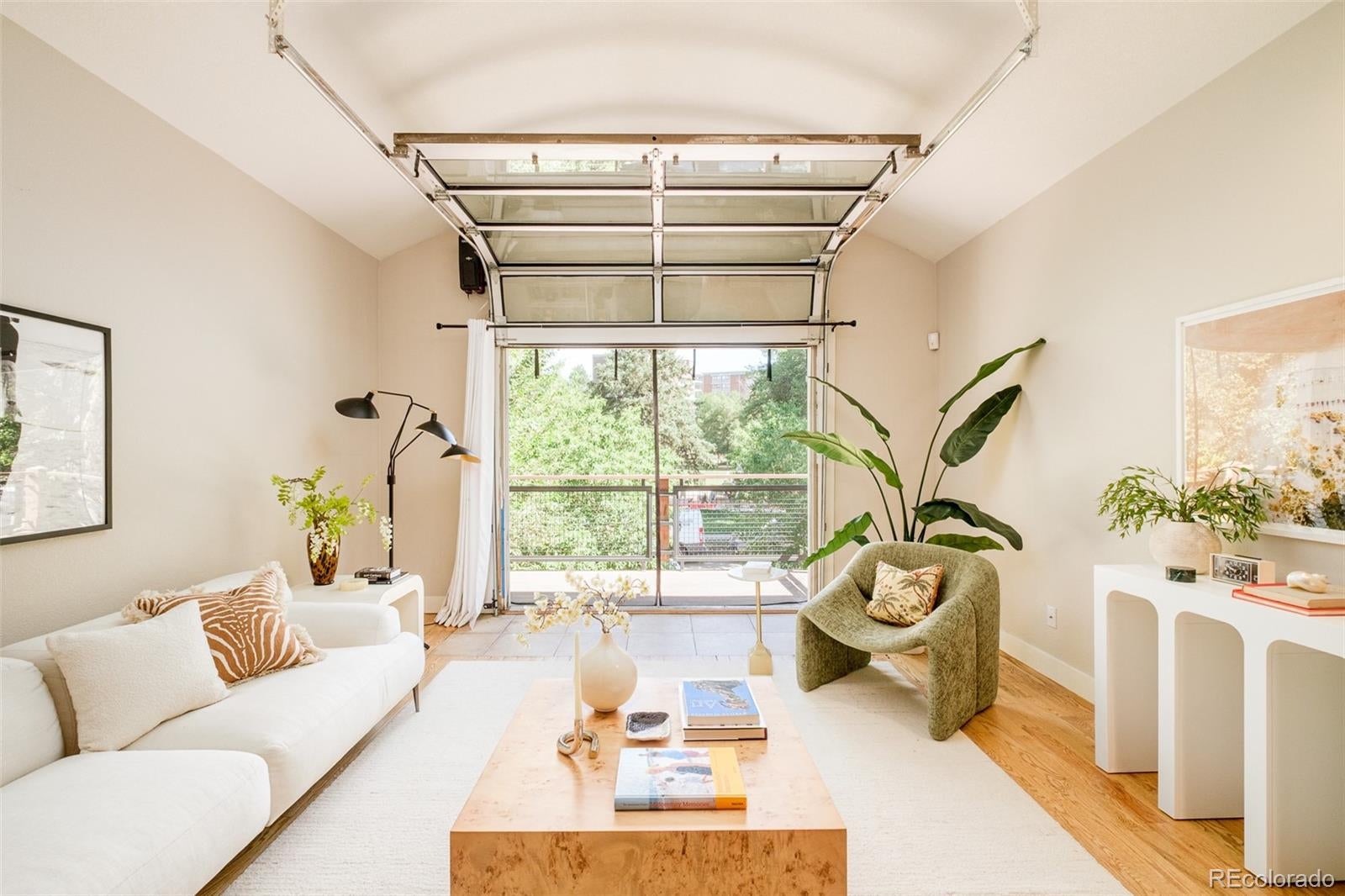 354 W Archer Place