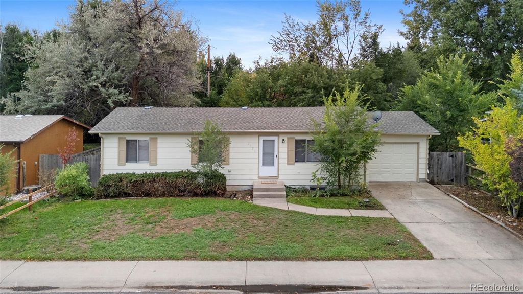Photo of 2121 Liberty Drive, Fort Collins, CO 80521 (MLS # 5301892)