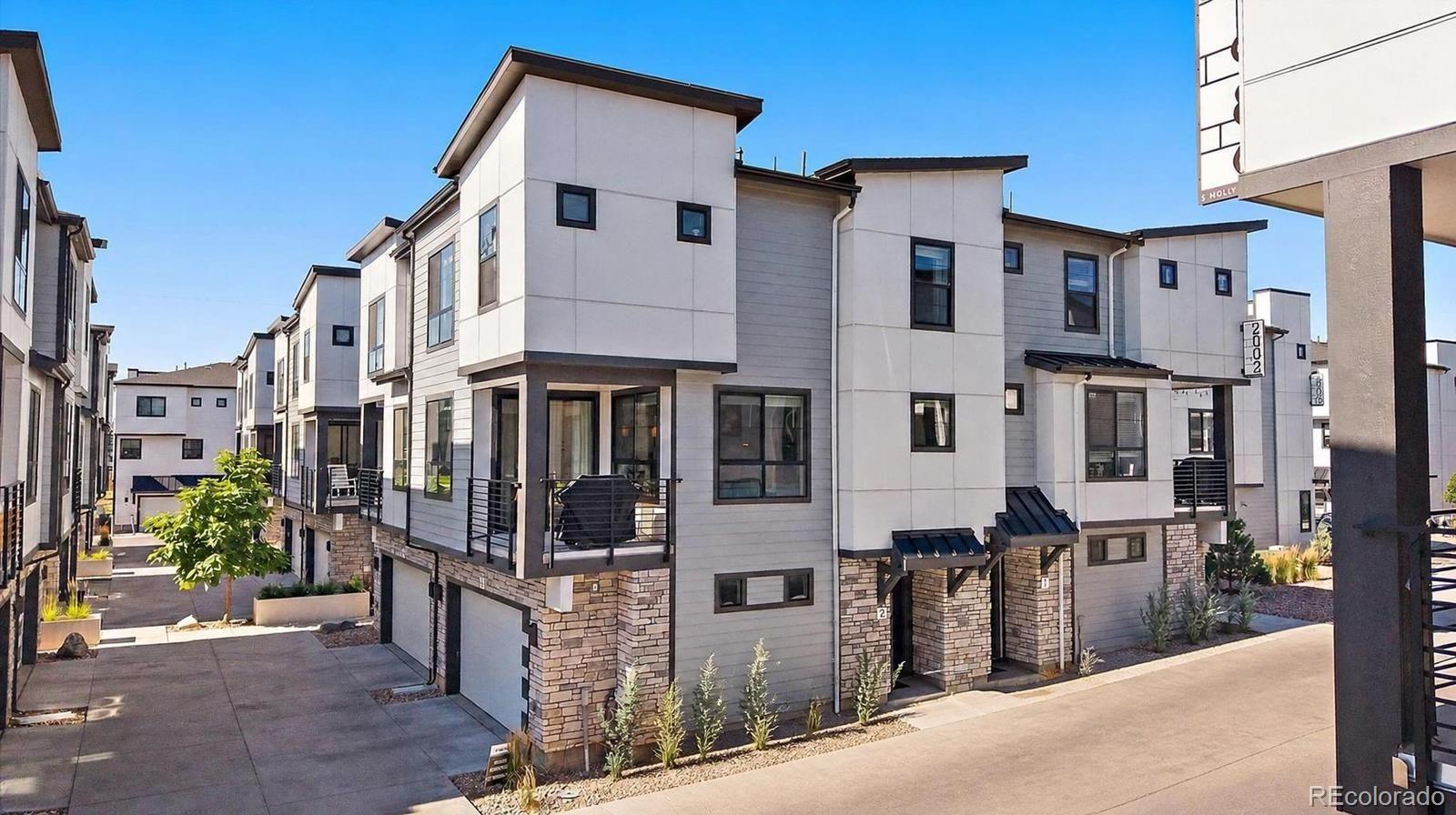 2002 S Holly Street 2