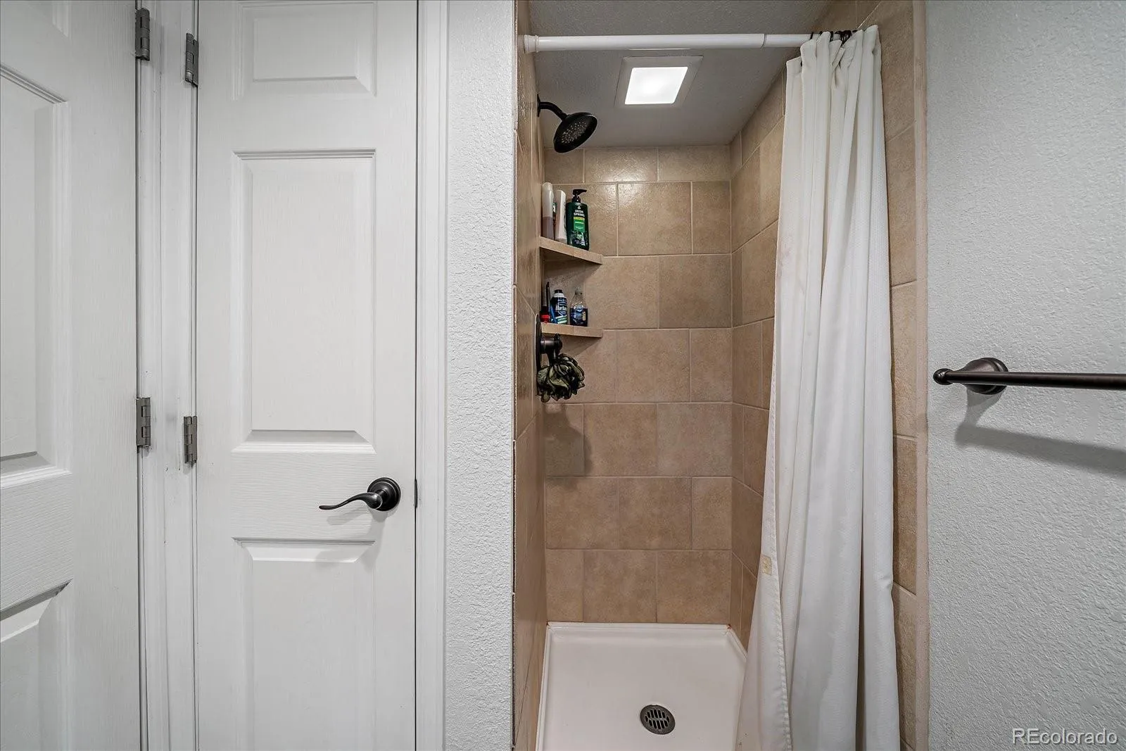 Thornton, Colorado 80233, United States, 4 Bedrooms Bedrooms, ,2 BathroomsBathrooms,Residential,Active,166922