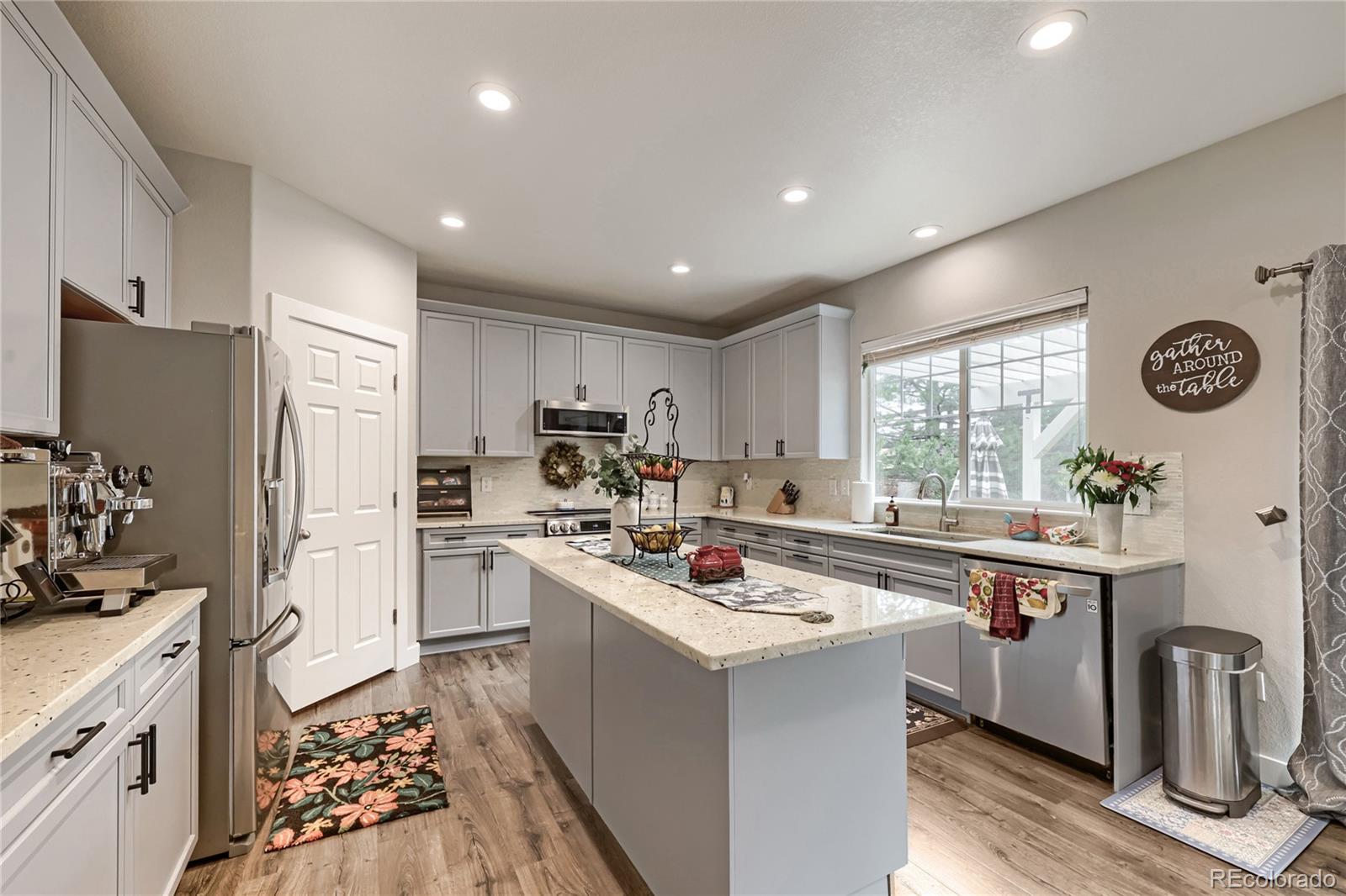 2420 Thistle Court