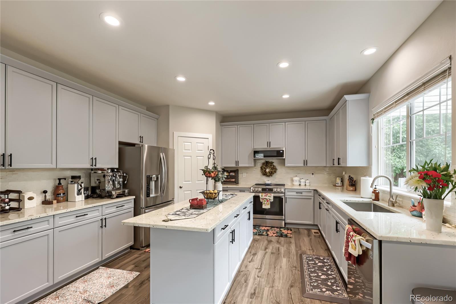 2420 Thistle Court