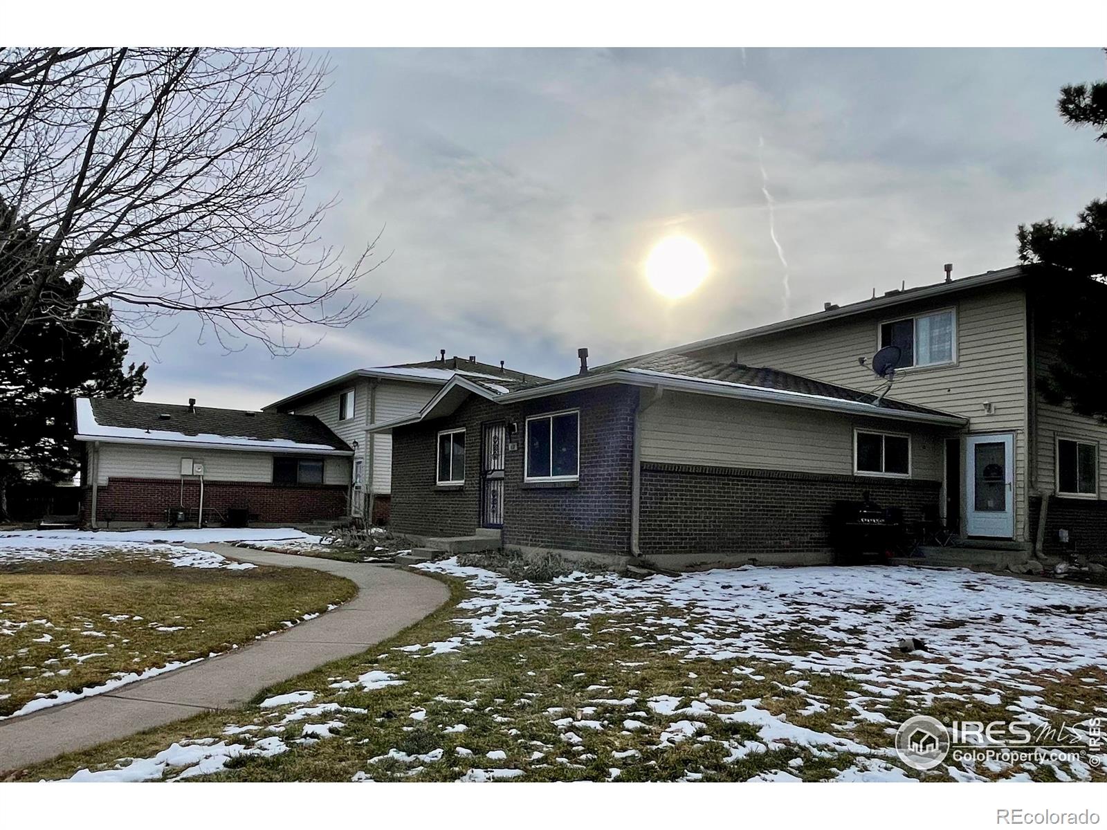 3354 S Flower Street 12