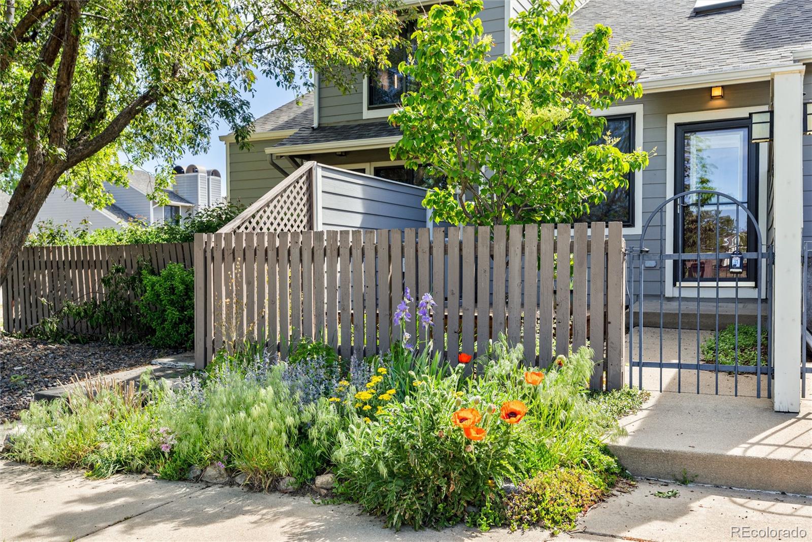 303 S Taft Court 32