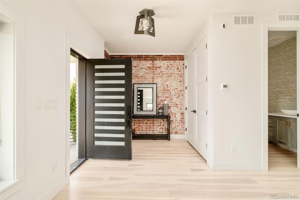 Photo of 732 S Gilpin Street, Denver, CO 80209 (MLS # 3107960)