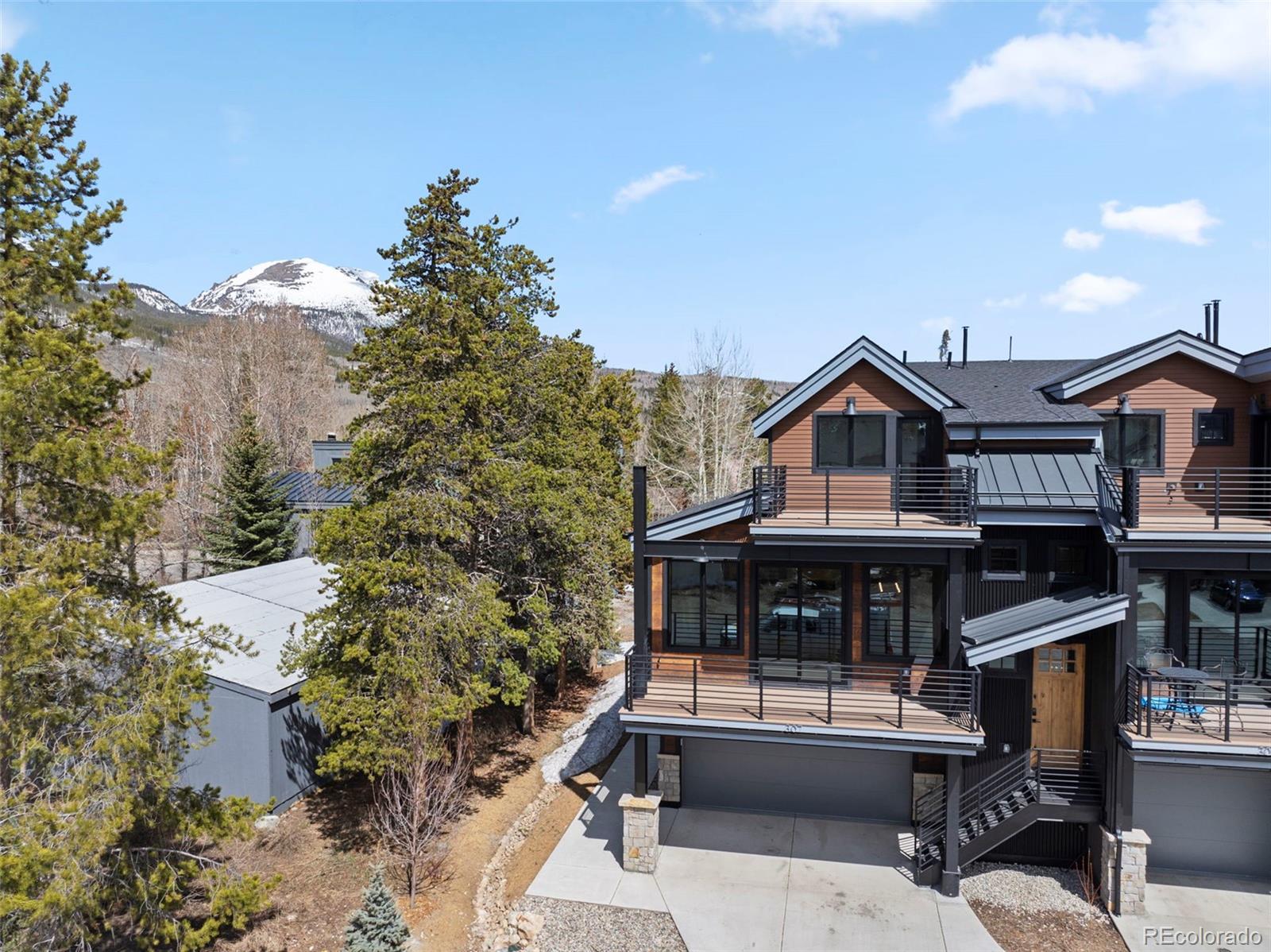 307 Galena Street 1