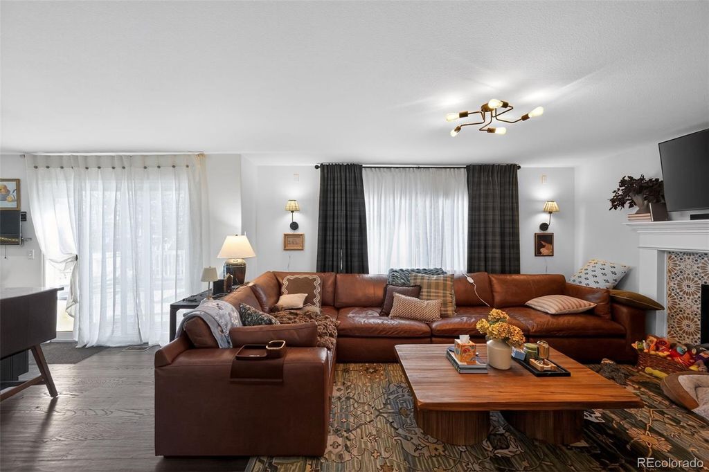 Photo of 16292 E Geddes Avenue, Aurora, CO 80016 (MLS # 9046374)