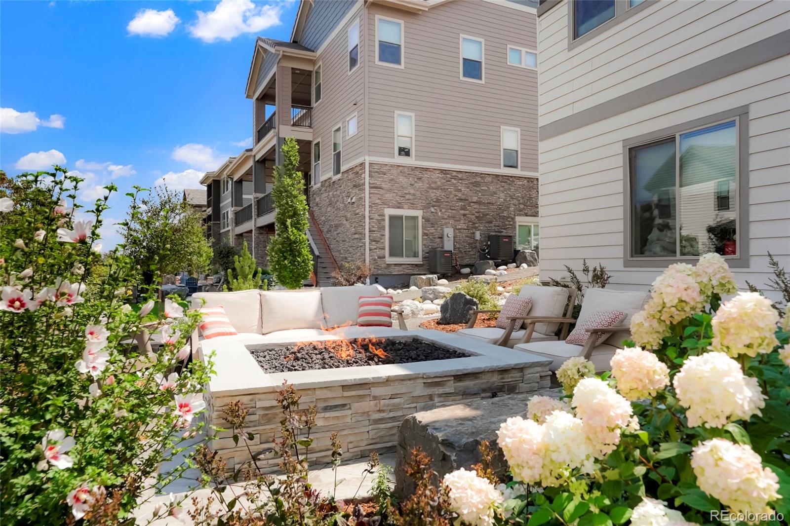3427 W 154th Place