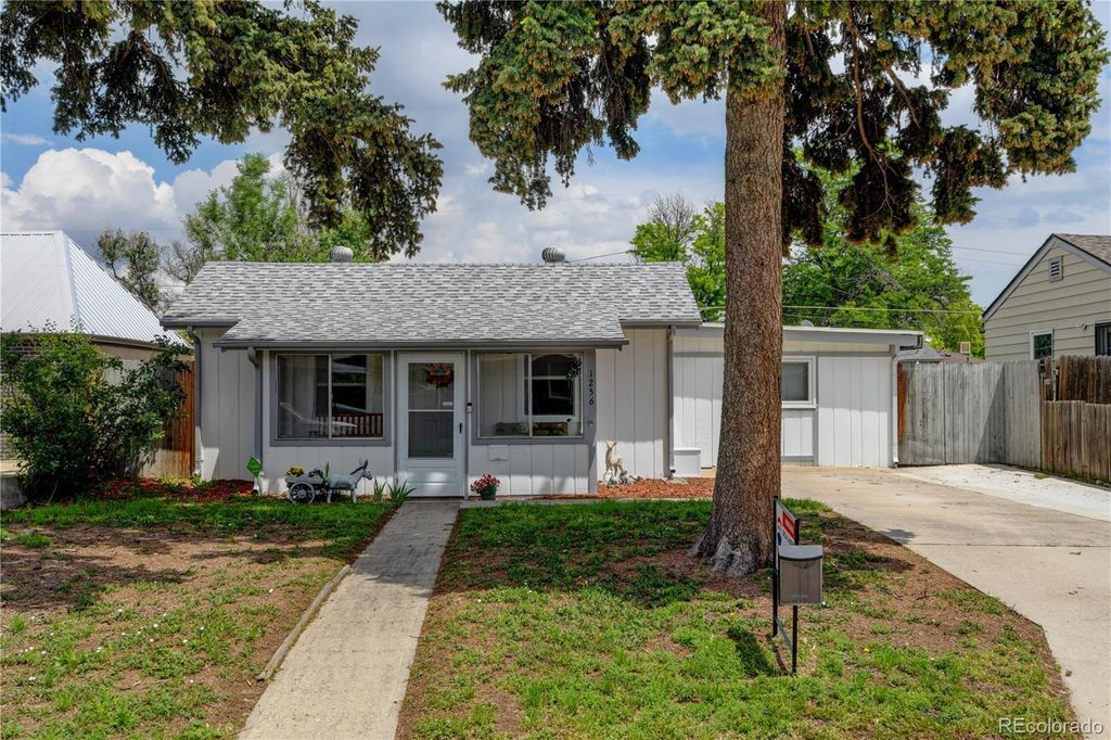 Photo of 1256 Ulster Street, Denver, CO 80220 (MLS # 4766520)