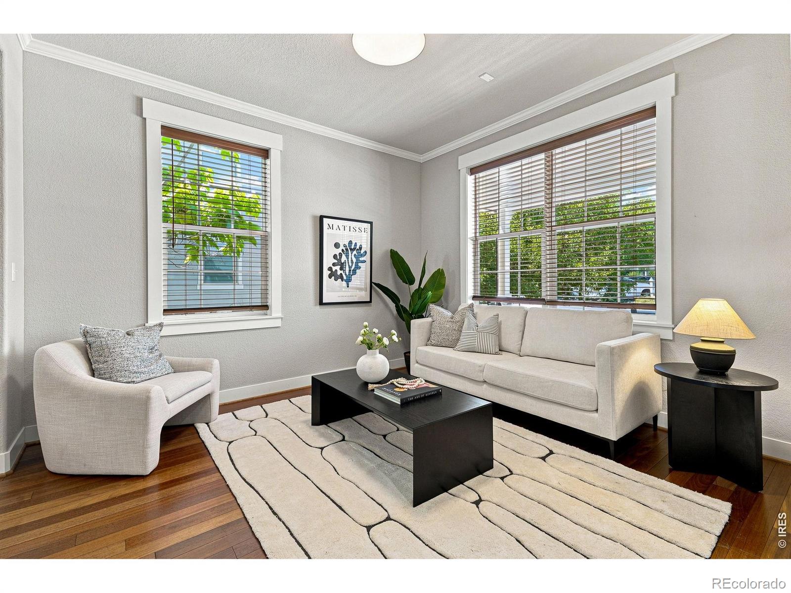 3076 Red Deer Trail