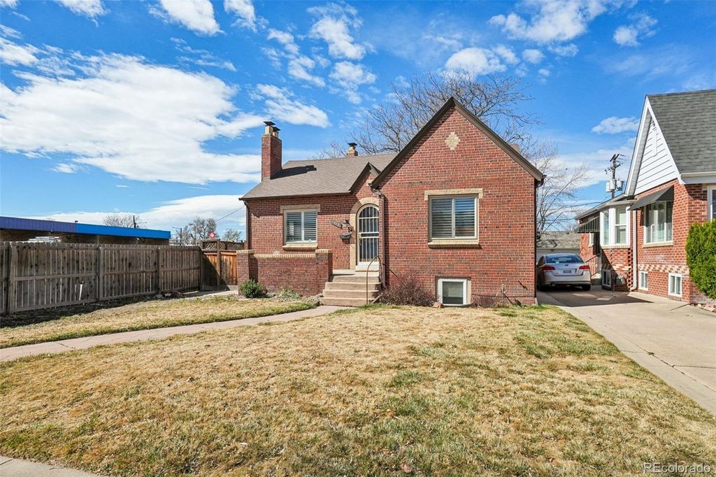 Photo of 1525 Holly Street, Denver, CO 80220 (MLS # 1966490)