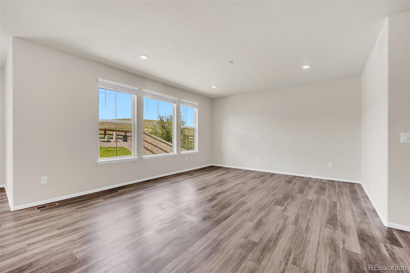 3325 Umber Circle