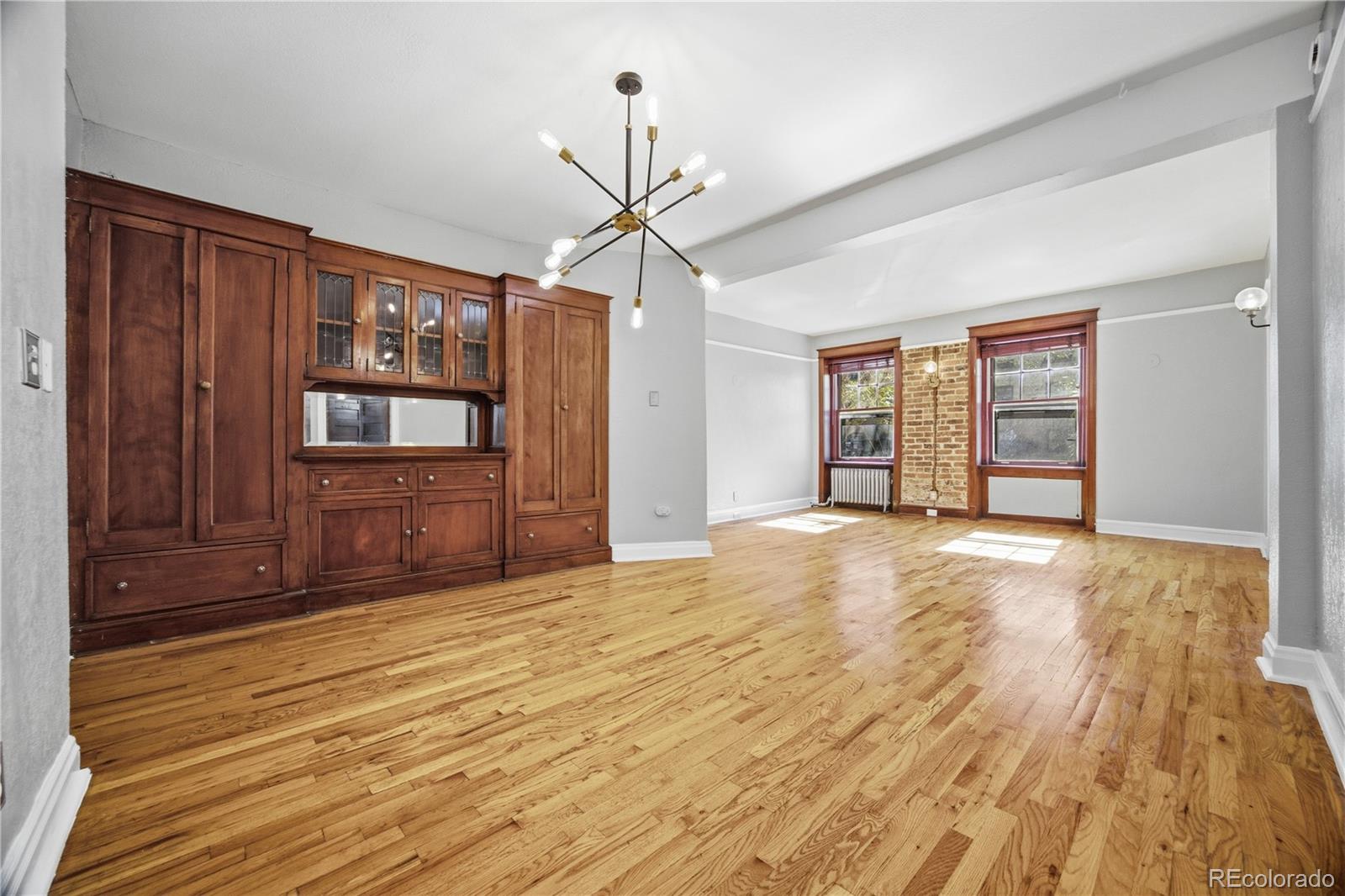 215 E 11th Avenue B12