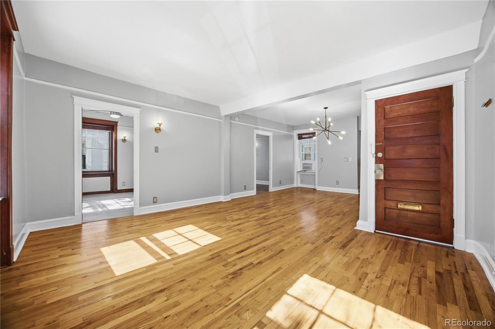 215 E 11th Avenue B12