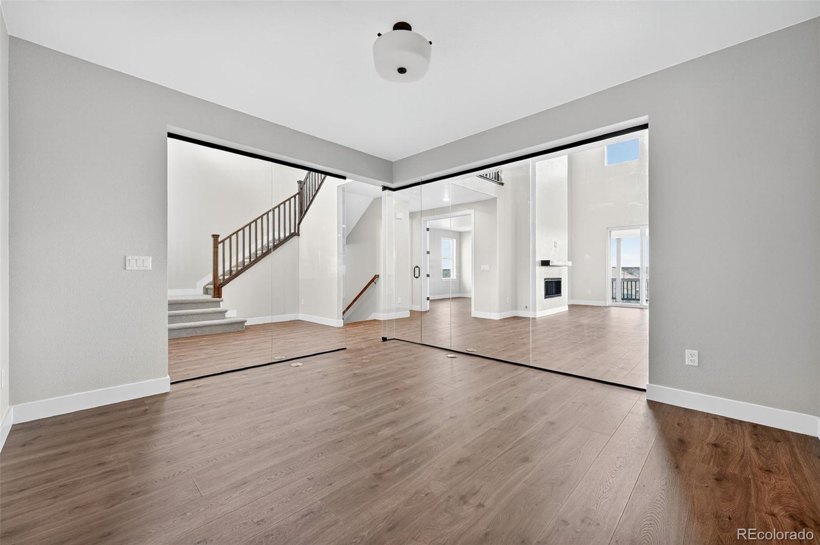 5582 Farrier Point