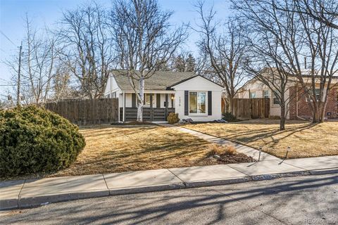Photo of 1370 Rosemary Street, Denver, CO 80220 (MLS # 6661149)