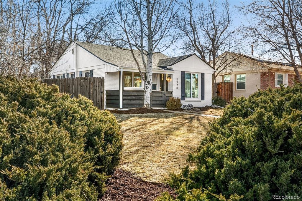 Photo of 1370 Rosemary Street, Denver, CO 80220 (MLS # 6661149)