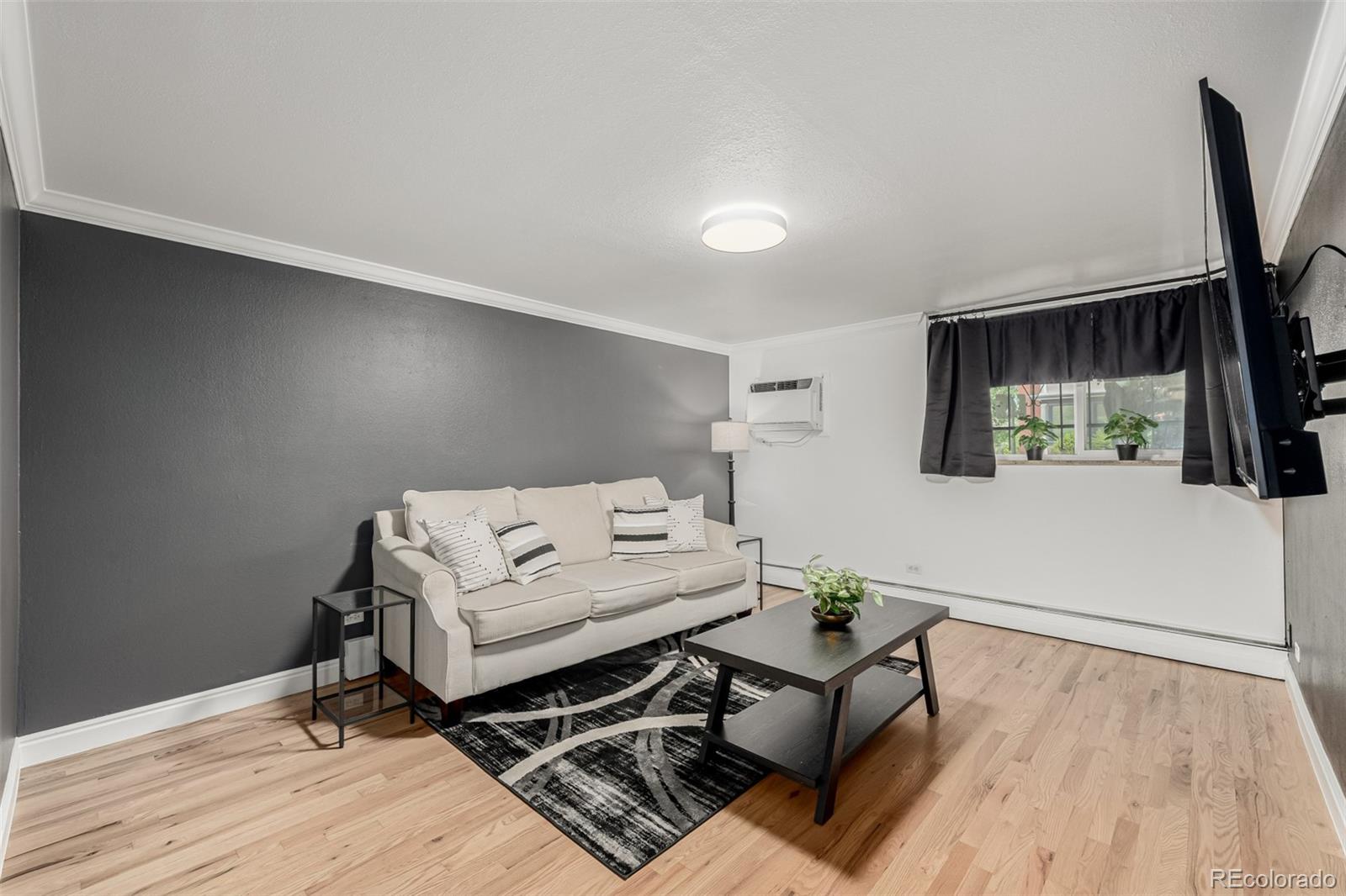 1390 N Emerson Street 101, Denver, CO, 80218 4 1390 N Emerson Street 101
