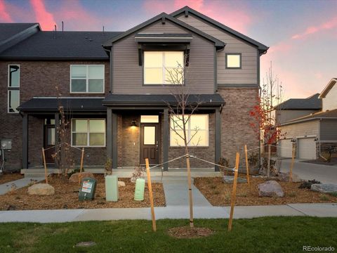 Photo of 795 N Tibet Street, Aurora, CO 80018 (MLS # 9697072)