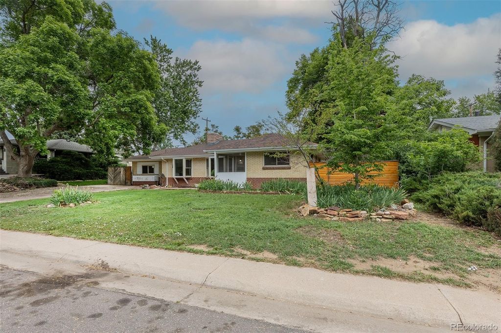 Photo of 5810 S Greenwood Street, Littleton, CO 80120 (MLS # 9039370)