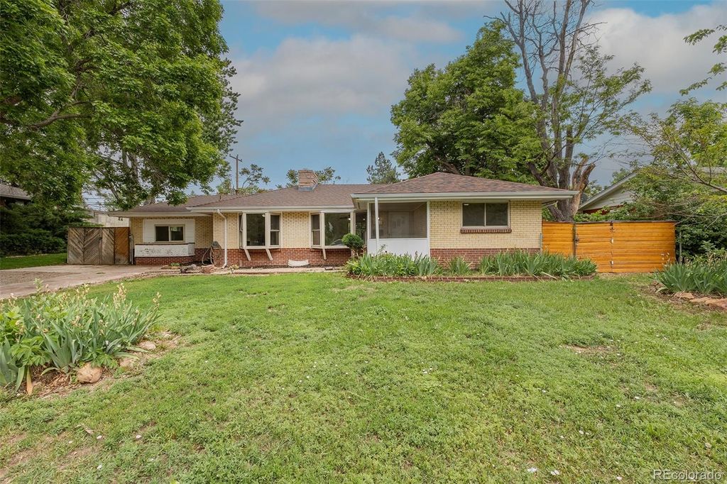 Photo of 5810 S Greenwood Street, Littleton, CO 80120 (MLS # 9039370)